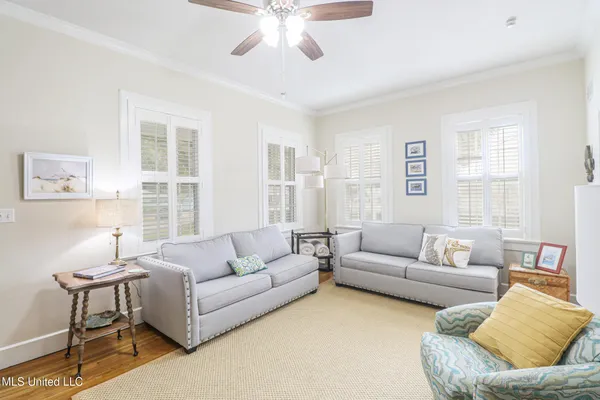 $3,000 | 145 St Francis Street, Biloxi, MS 39530