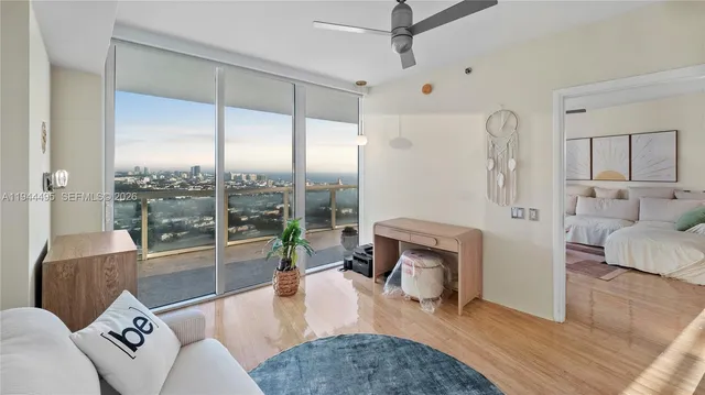 $12,000 | 450 Alton Road, Unit 2810, Miami Beach, FL 33139