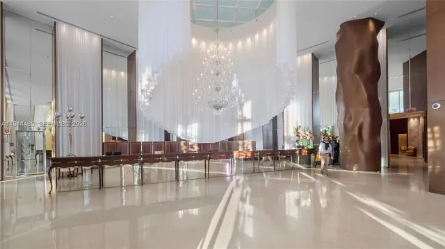 $12,000 | 450 Alton Road, Unit 2810, Miami Beach, FL 33139