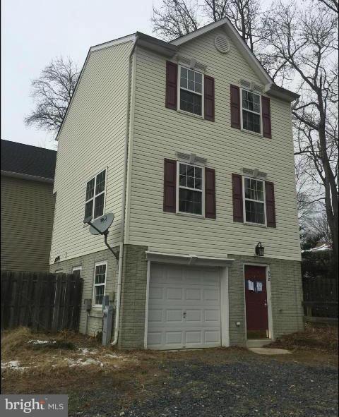 908 Mayo Road Edgewater, MD 21037 - Photo 1 of 15 Exterior (Front)