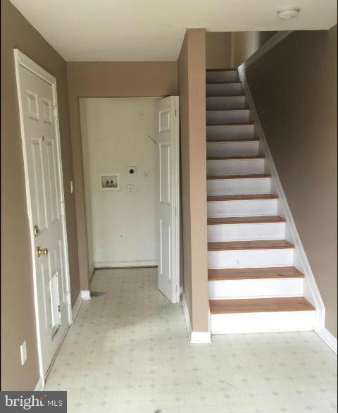 908 Mayo Road Edgewater, MD 21037 - Photo 2 of 15 Interior (General)