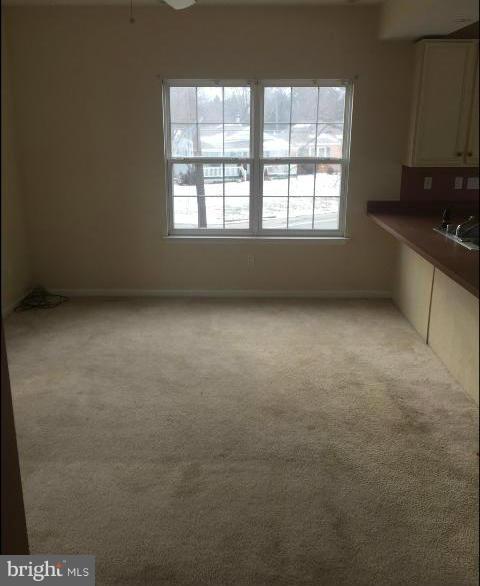 908 Mayo Road Edgewater, MD 21037 - Photo 6 of 15 Living Room
