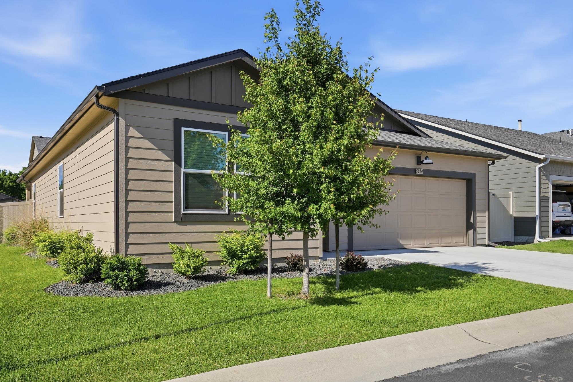 5914 West Georgetown Lane Spokane, WA 99208 - Photo 2 of 44