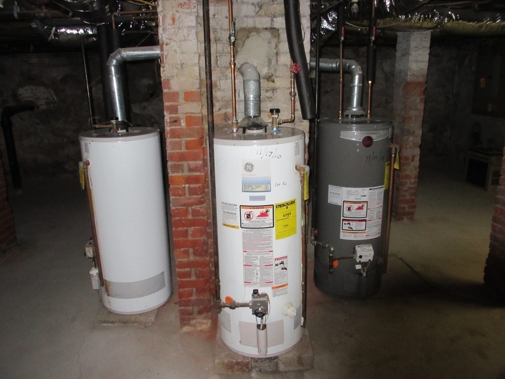 27 Clement Street Fall River, MA 02724 - Photo 18 of 24