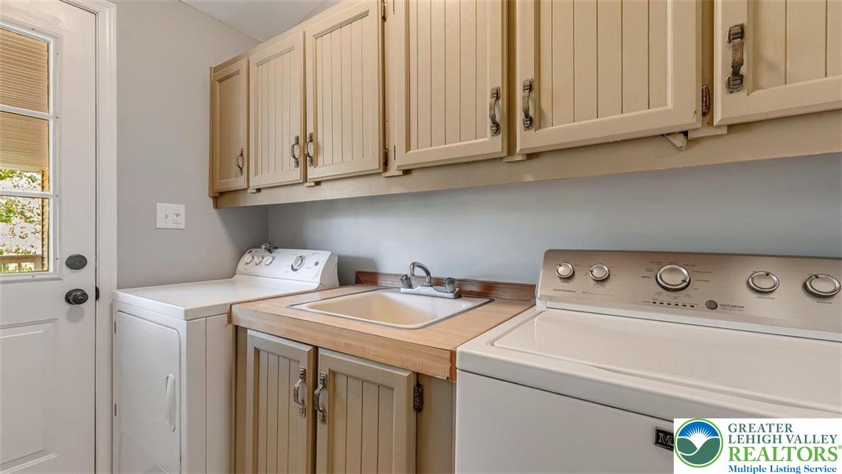 178 Long Run Road Lehighton, PA 18235 - Photo 21 of 44 Laundry Room