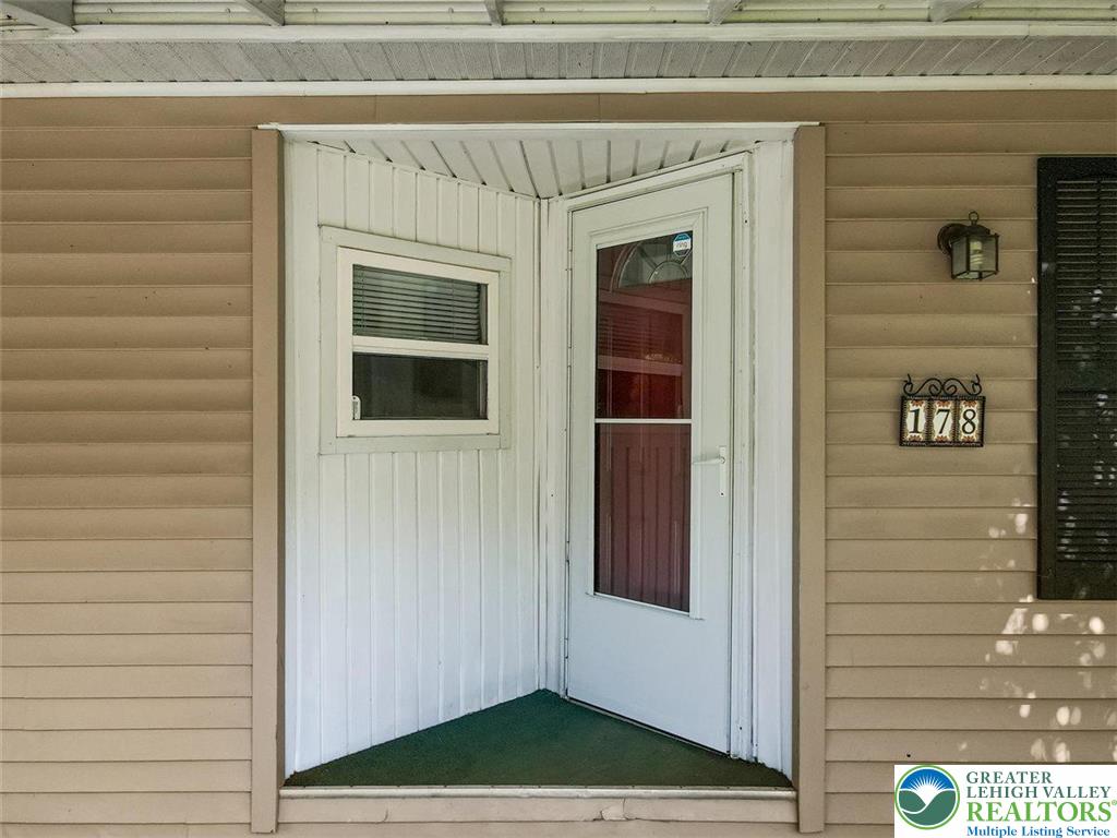 178 Long Run Road Lehighton, PA 18235 - Photo 3 of 44 Front door