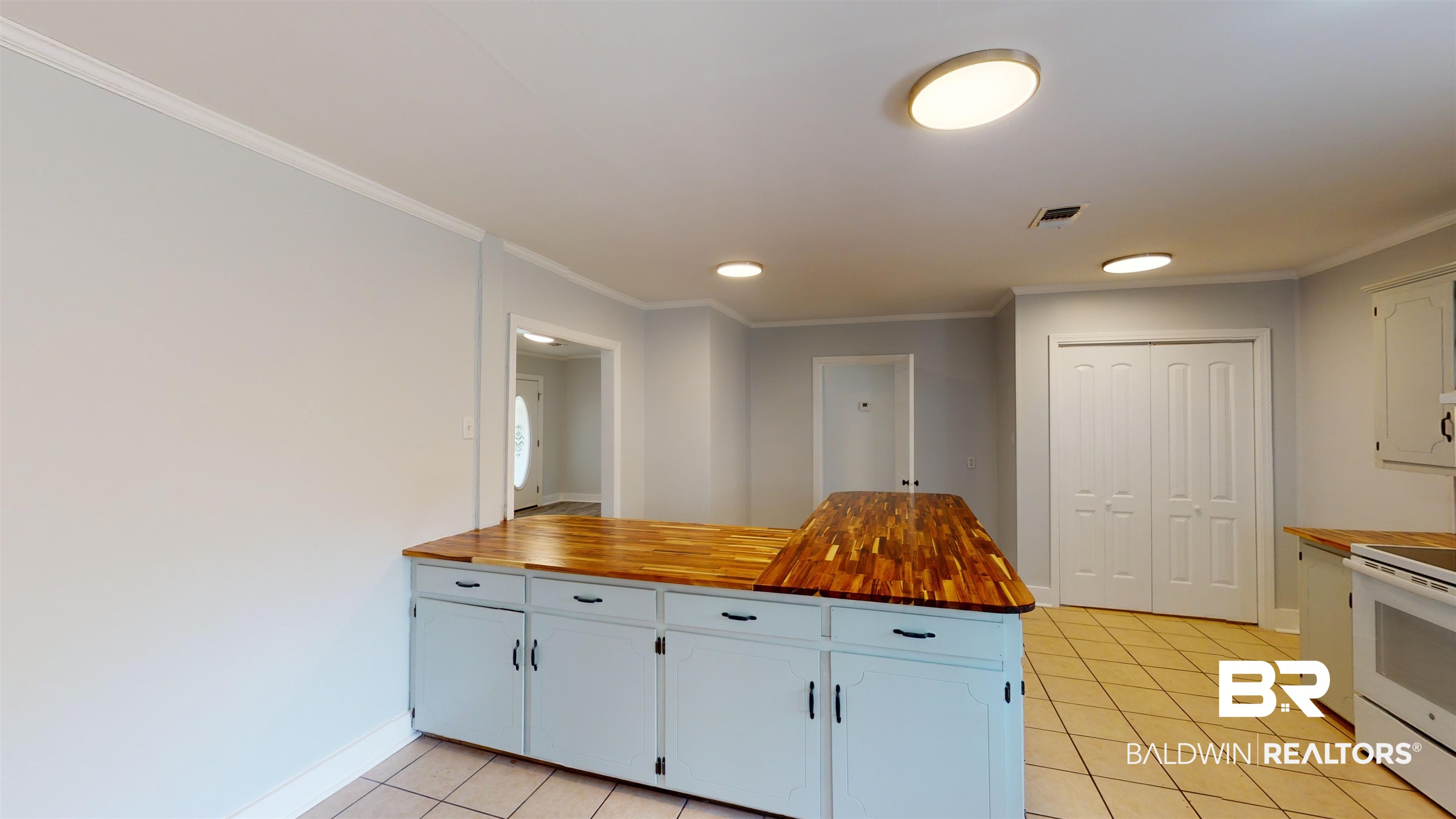 5209 Pineview Lane Mobile, AL 36608 - Photo 8 of 18 Gallery Image 8
