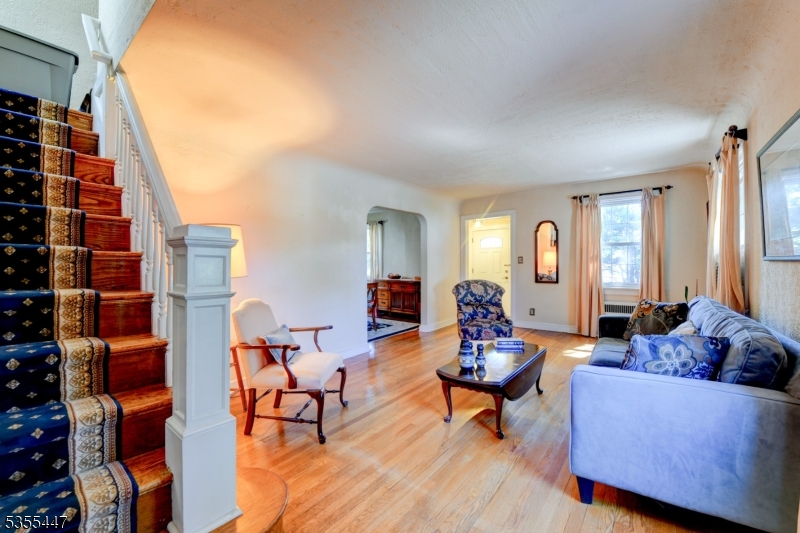 262 Chestnut Street Union, NJ 07083 - Photo 4 of 26
