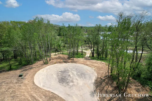 $299,000 | 777 West Sedona Hls Court Northeast, Grand Rapids, MI 49525