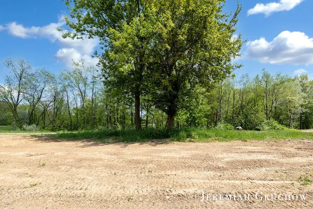 $299,000 | 777 West Sedona Hls Court Northeast, Grand Rapids, MI 49525