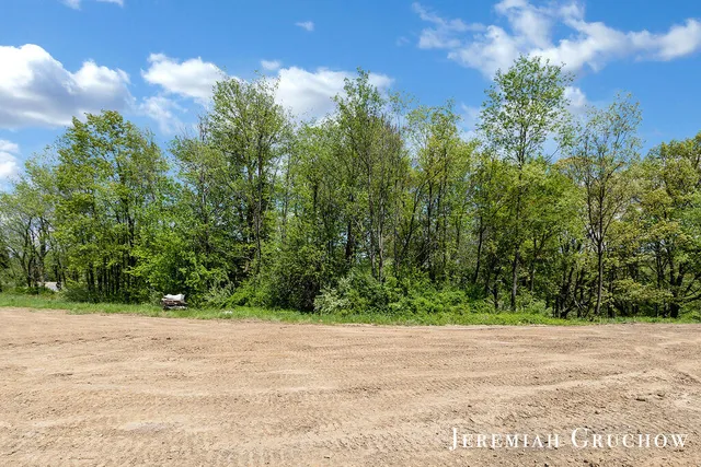 $299,000 | 777 West Sedona Hls Court Northeast, Grand Rapids, MI 49525