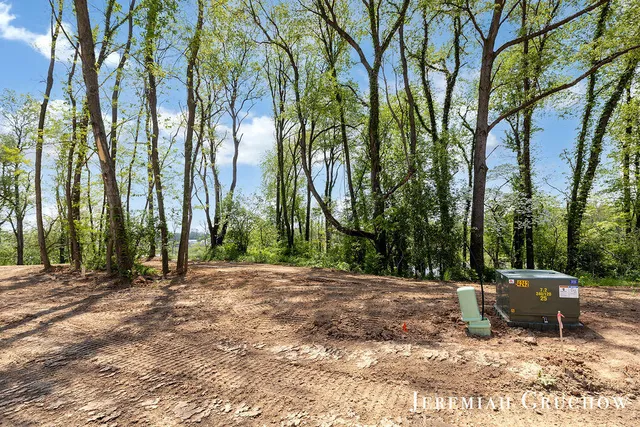 $299,000 | 777 West Sedona Hls Court Northeast, Grand Rapids, MI 49525