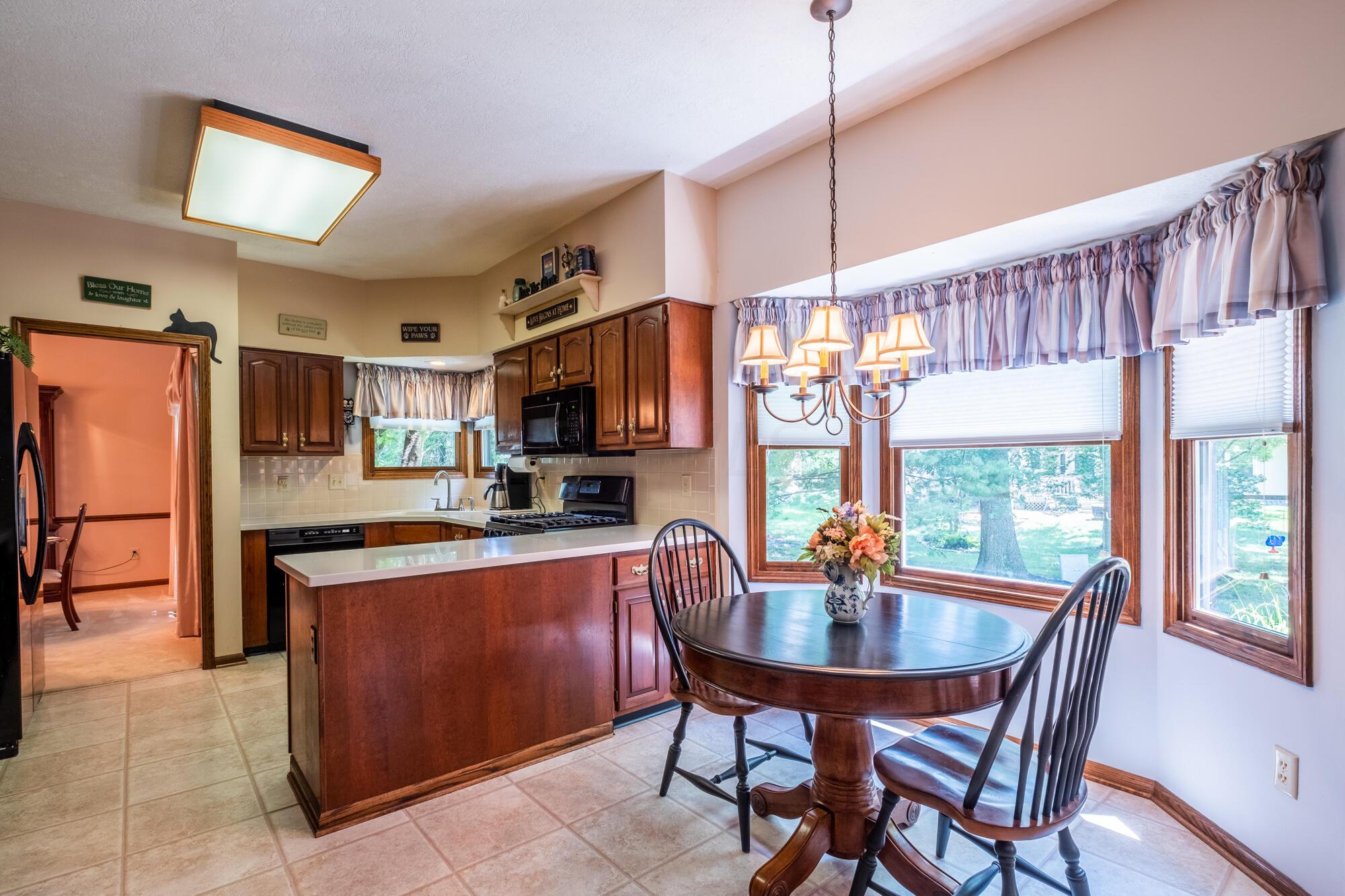 942 Riva Ridge Boulevard Gahanna, OH 43230 - Photo 13 of 36 Gallery Image 13