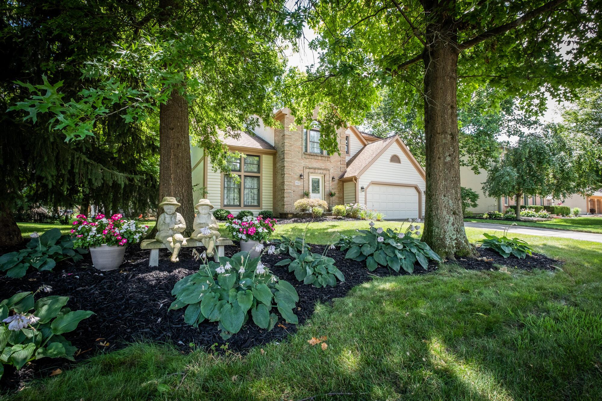 942 Riva Ridge Boulevard Gahanna, OH 43230 - Photo 2 of 36 Gallery Image 2