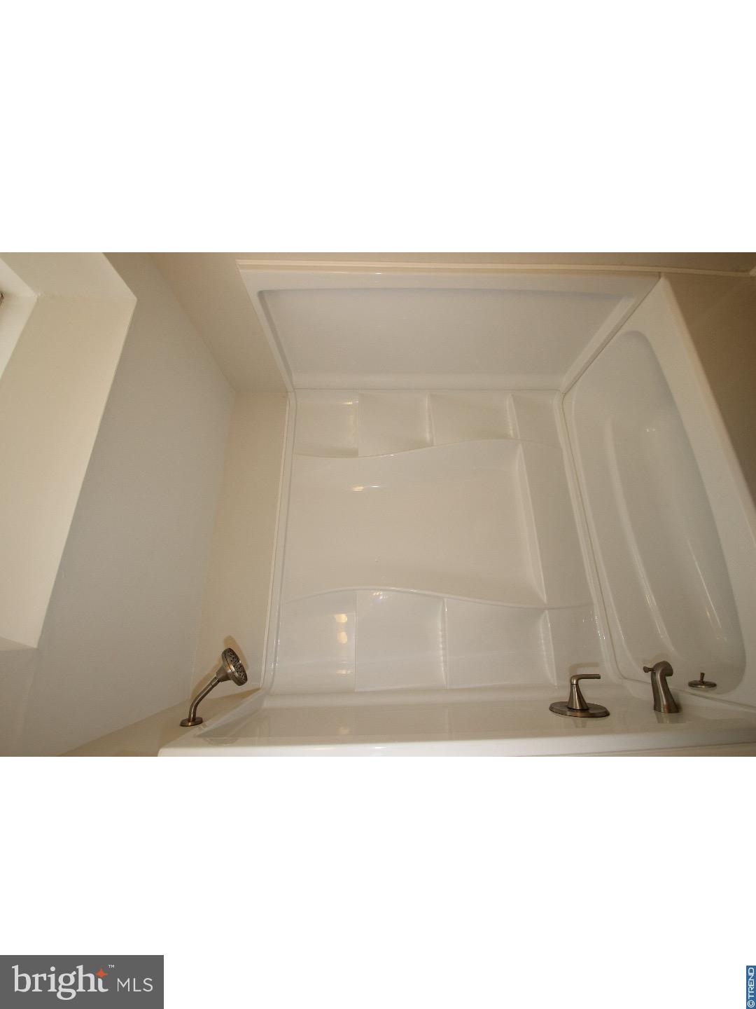 12724 Cabell Road Philadelphia, PA 19154 - Photo 12 of 19