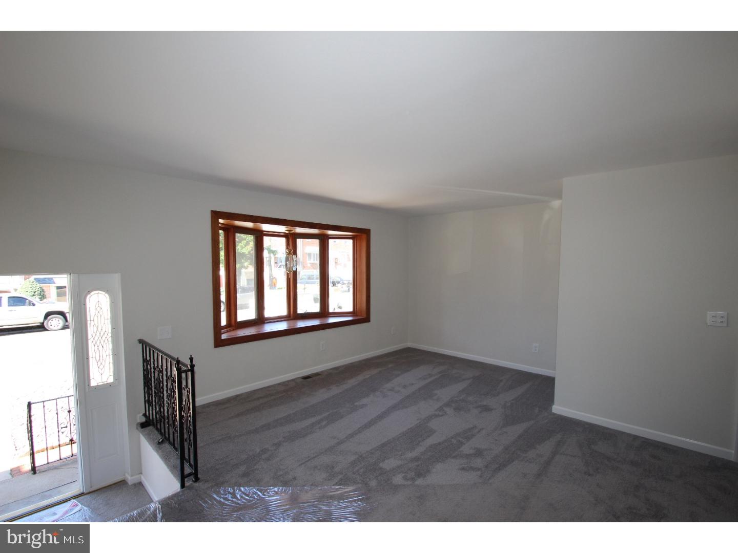 12724 Cabell Road Philadelphia, PA 19154 - Photo 2 of 19