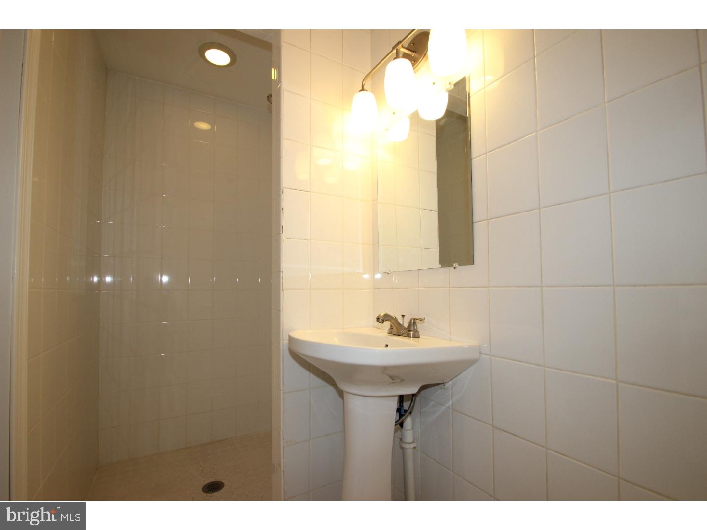 12724 Cabell Road Philadelphia, PA 19154 - Photo 4 of 19