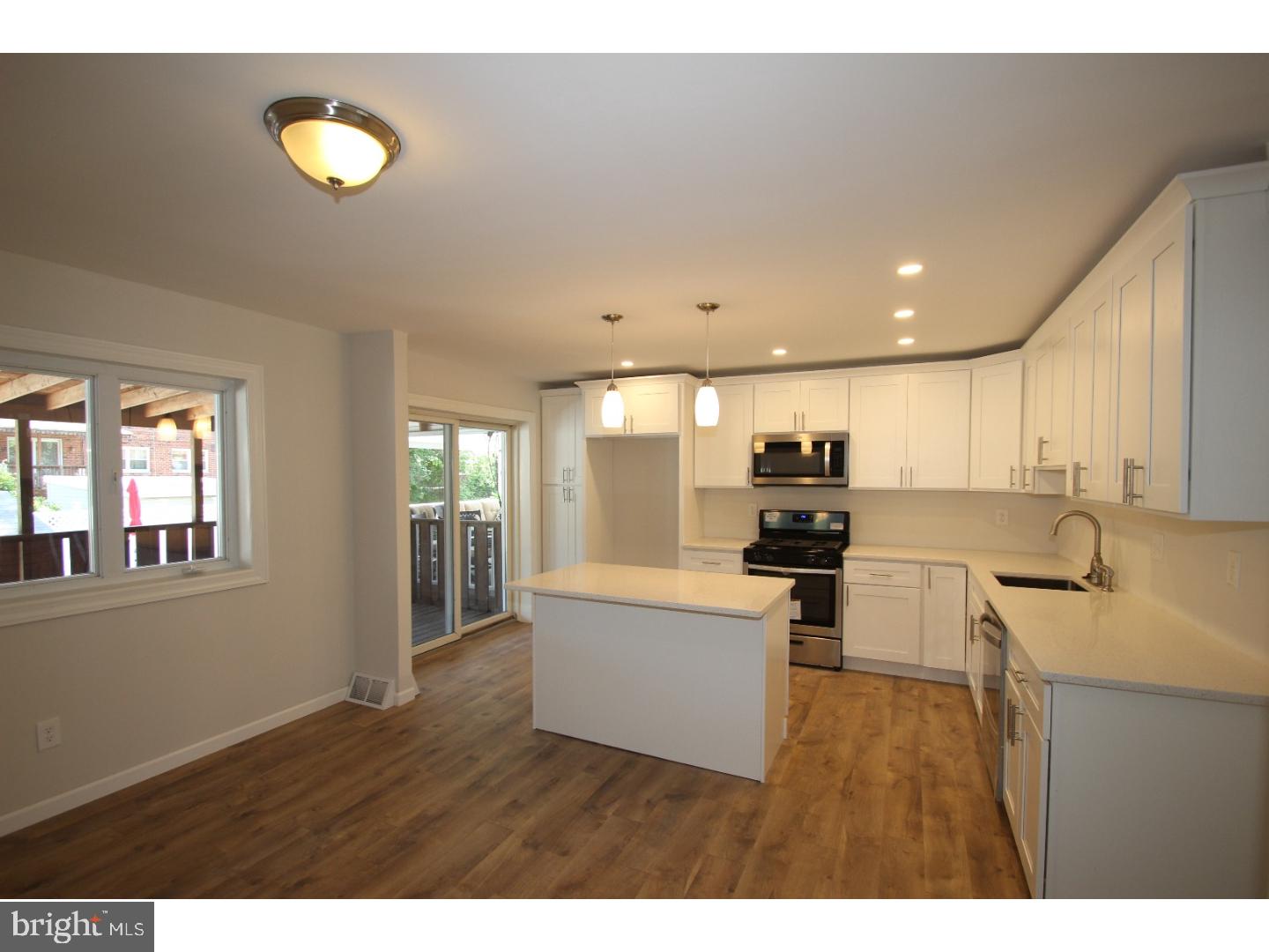 12724 Cabell Road Philadelphia, PA 19154 - Photo 7 of 19