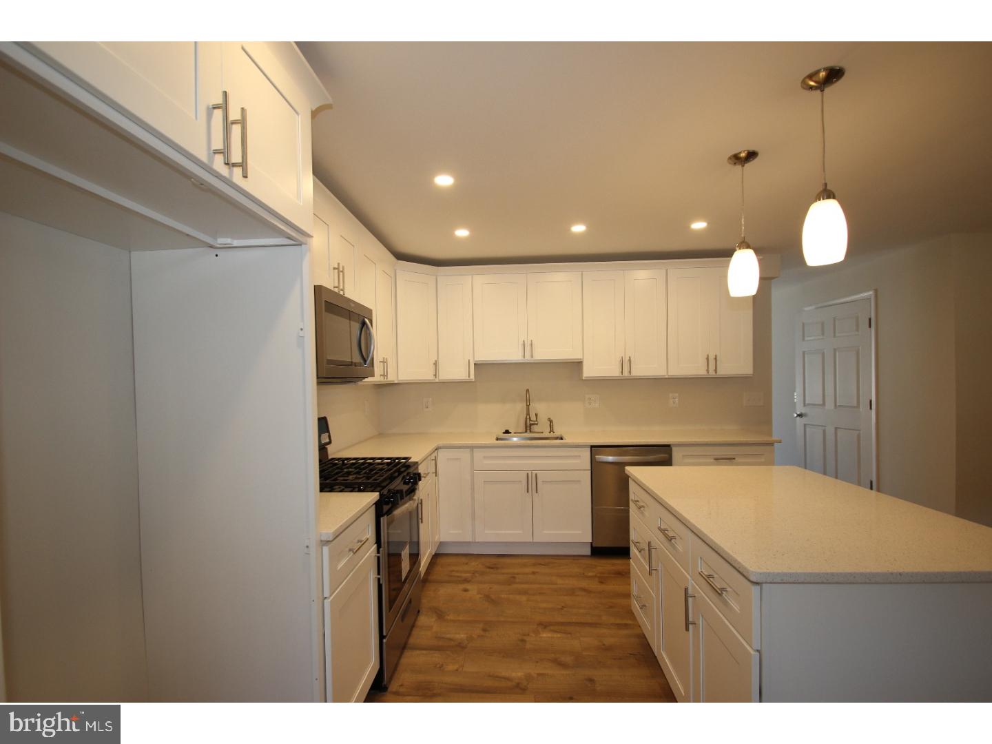 12724 Cabell Road Philadelphia, PA 19154 - Photo 8 of 19