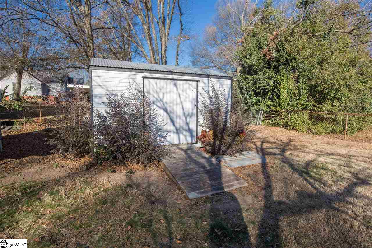 107 Ridgeway Drive Greenville, SC 29607 - Photo 12 of 14