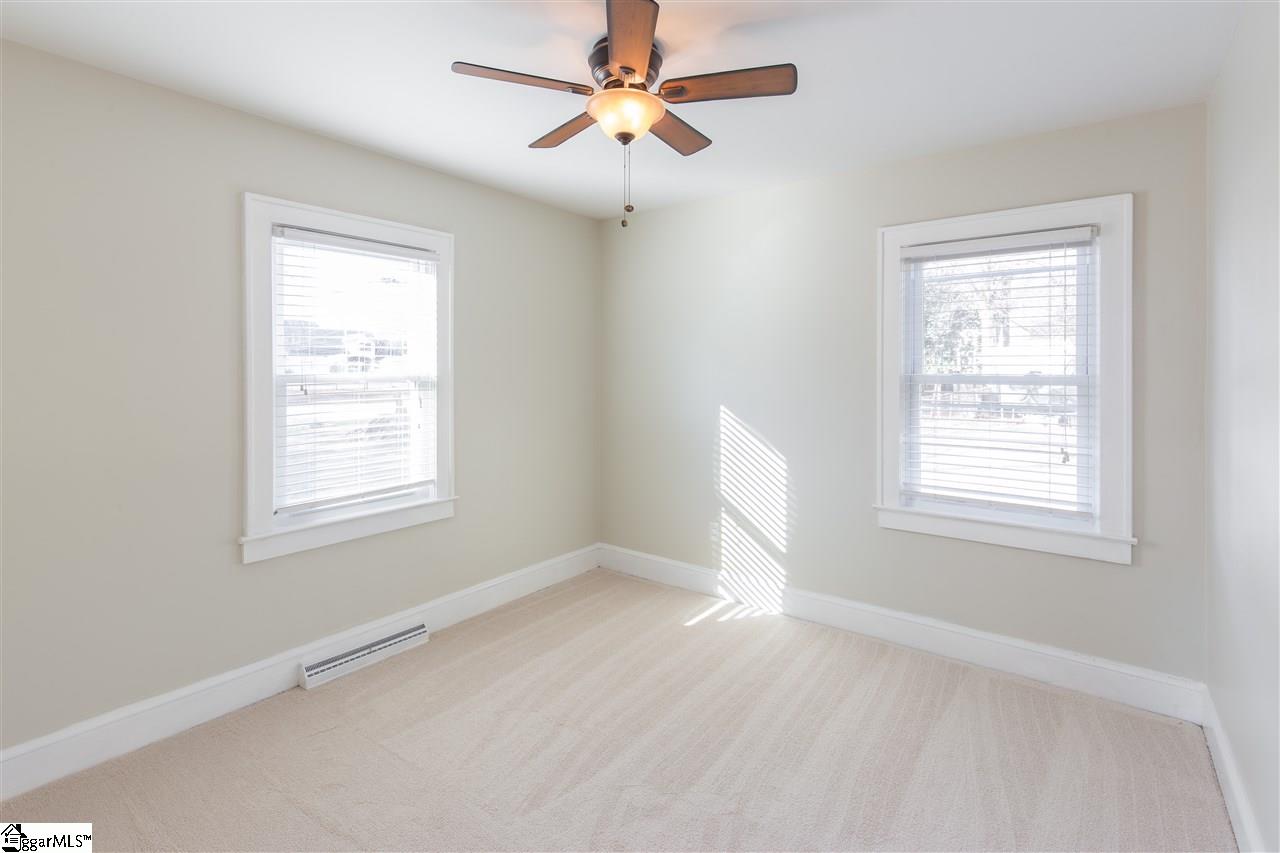 107 Ridgeway Drive Greenville, SC 29607 - Photo 8 of 14