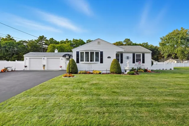 $329,900 | 46 Overlea Drive, Springfield, MA 01119