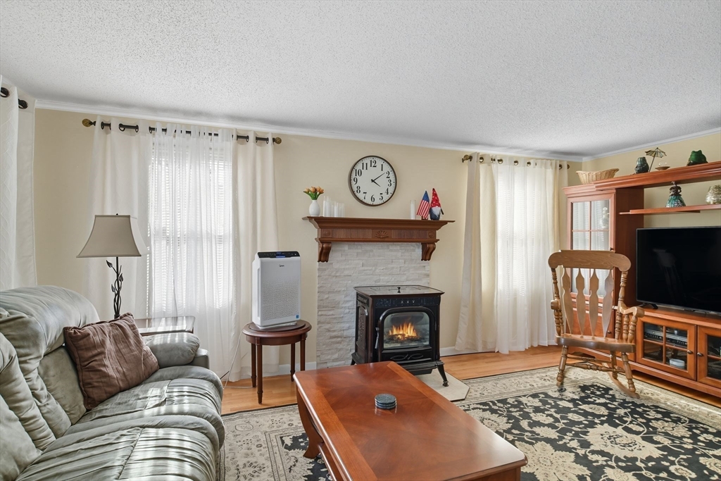 46 Overlea Drive Springfield, MA 01119 - Photo 11 of 42