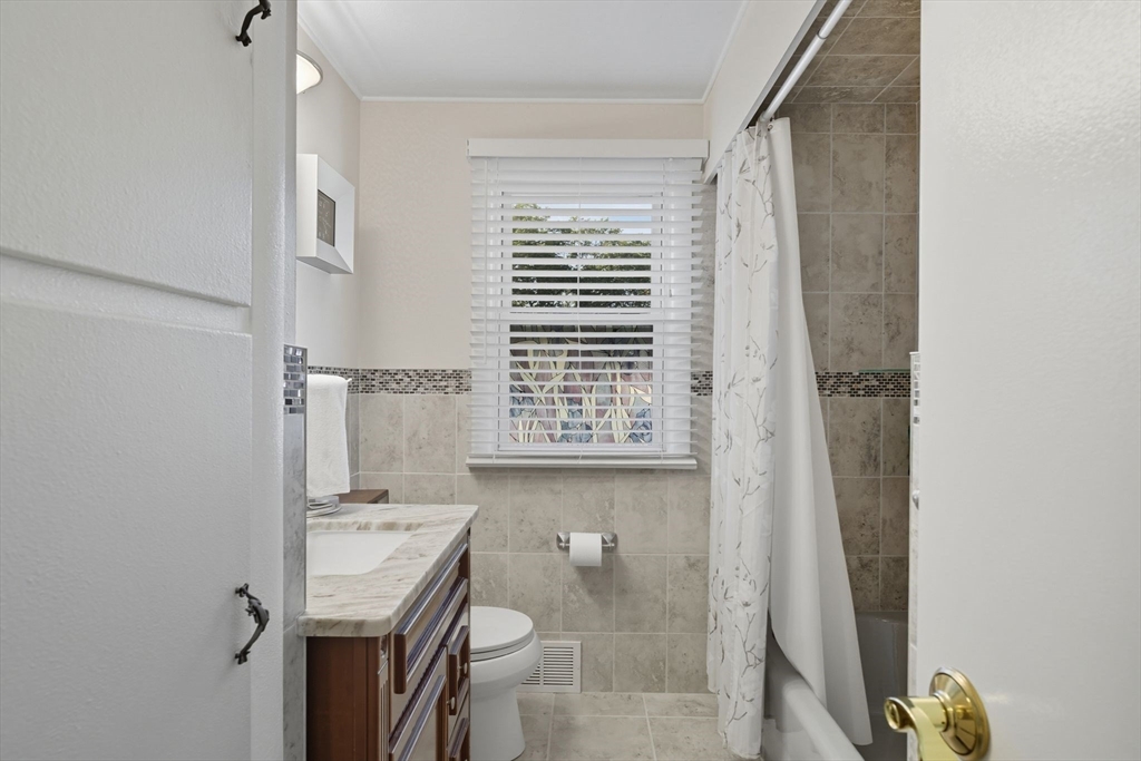 46 Overlea Drive Springfield, MA 01119 - Photo 25 of 42