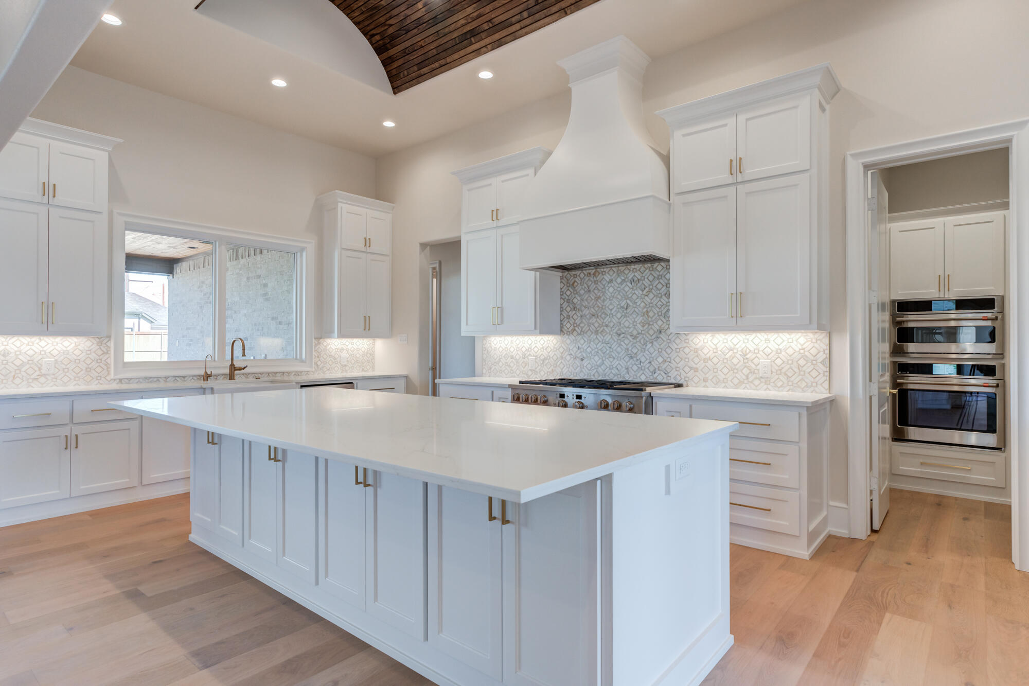 10414 Homestead Avenue Lubbock, TX 79424 - Photo 24 of 81 10414-Homestead-Ave_Lubbock-TX_9_Kitchen