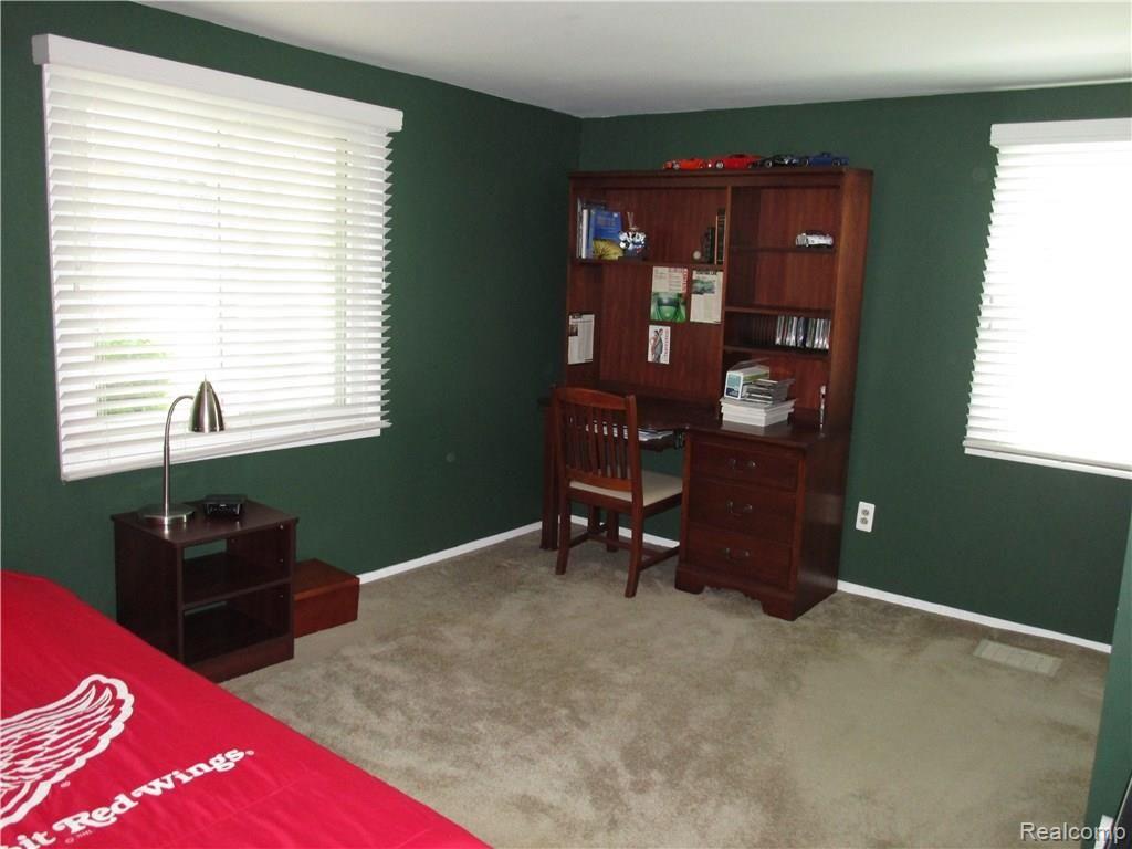 21865 Power Road Farmington, MI 48336 - Photo 10 of 29 IMG_7141.JPG