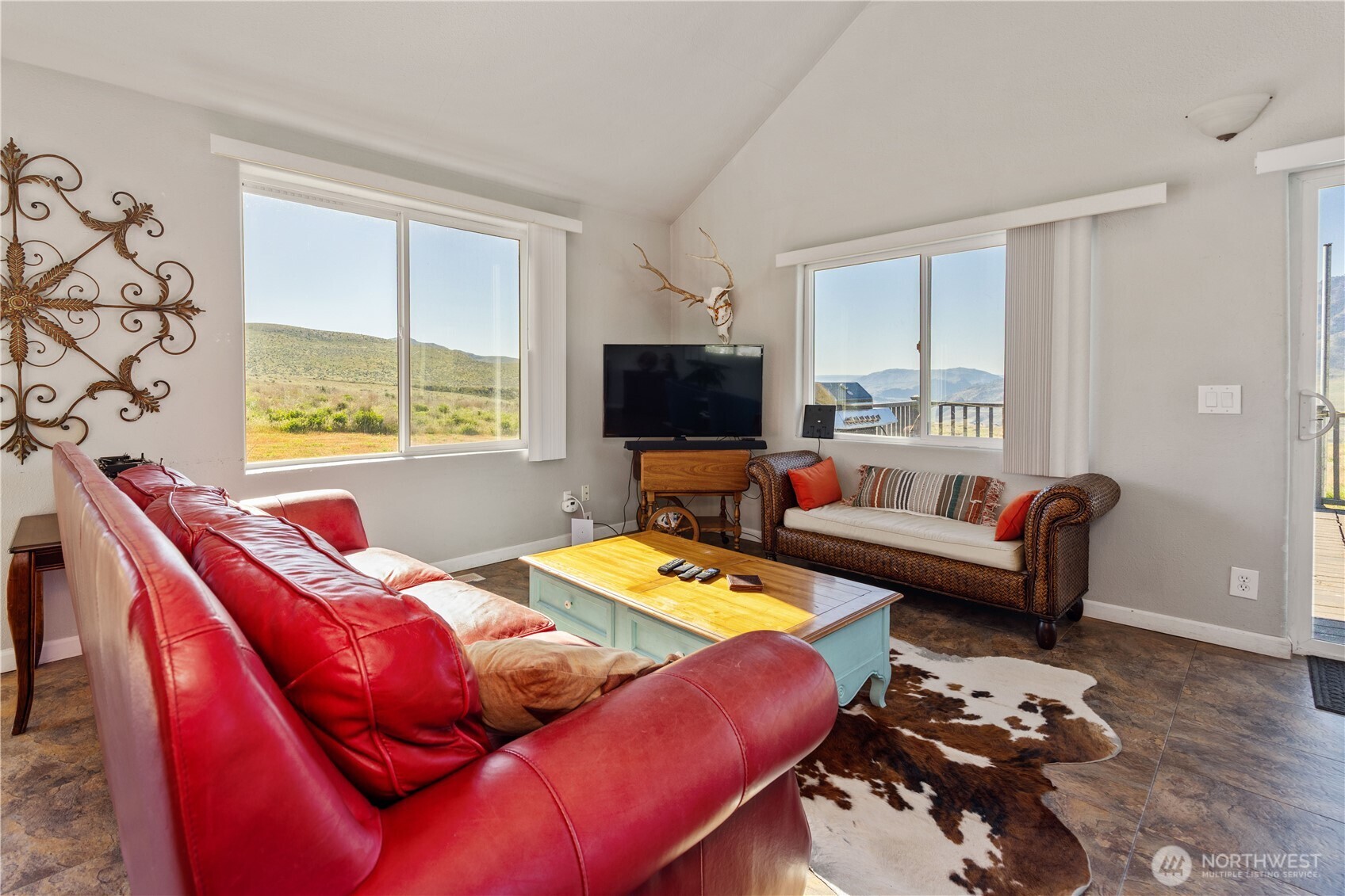 552 Bill Shaw Road Pateros, WA 98846 - Photo 15 of 40