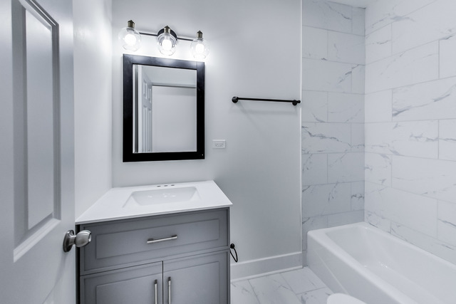 815 South Carpenter Street, Unit 3R Chicago, IL 60607 - Photo 10 of 13 Gallery Image 10