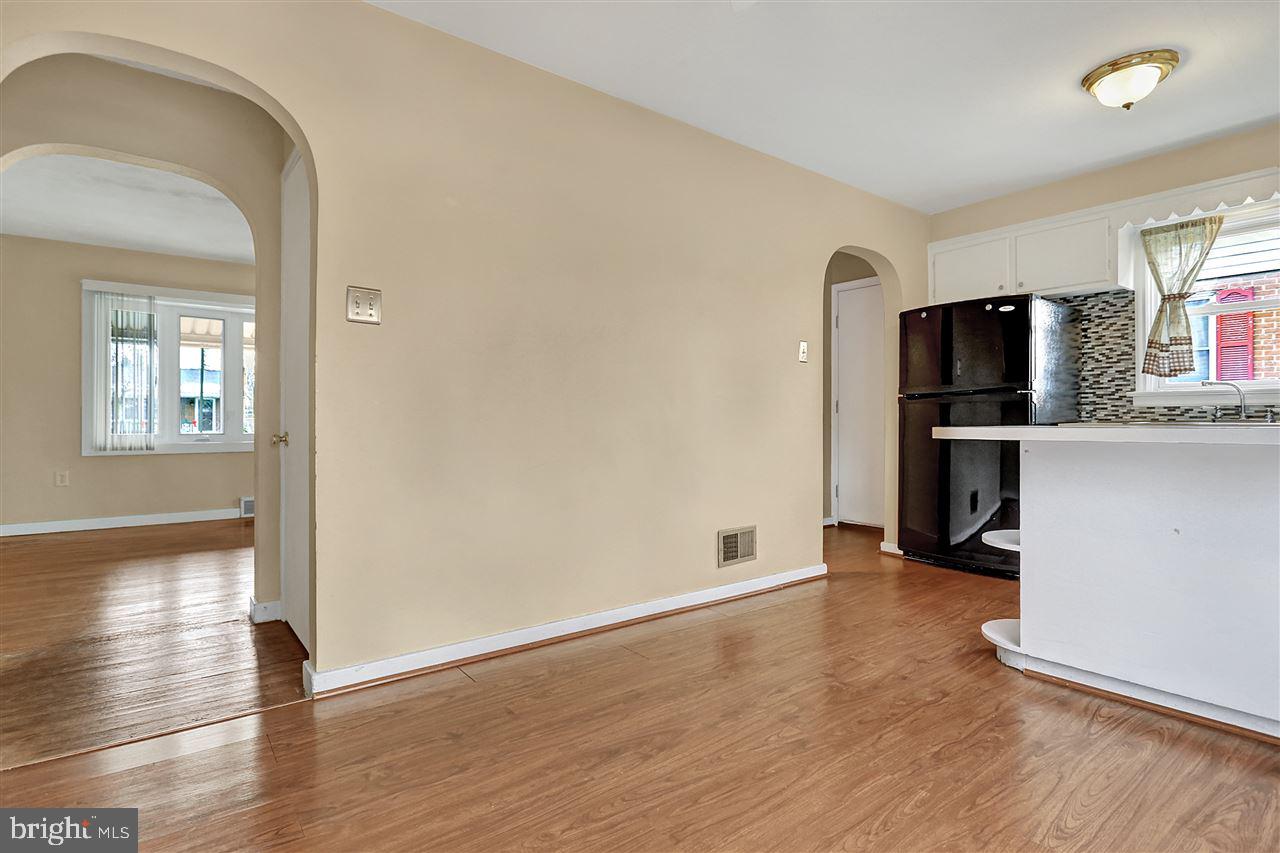 328 Maywood Road York, PA 17402 - Photo 10 of 27 Gallery Image 10