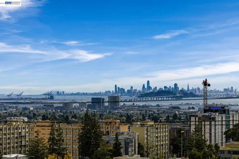 $779,000 | 2 Panoramic Way, Unit 306, Berkeley, CA 94704