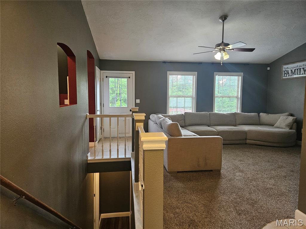 15630 Top Drive St. Robert, MO 65584 - Photo 3 of 37