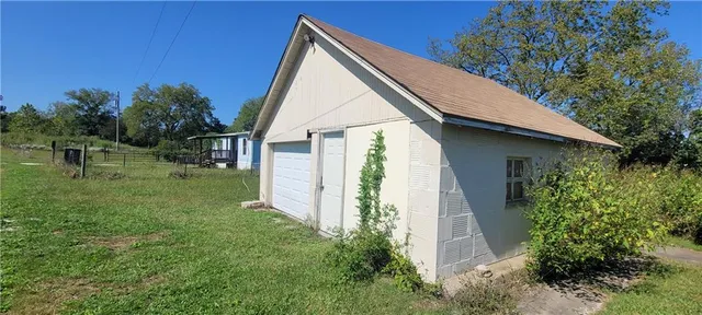 $499,000 | 648 Northwest W Highway, Kingsville, MO 64061