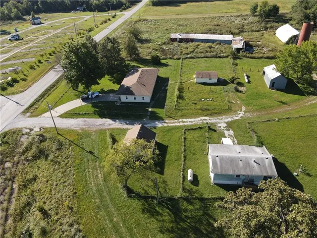 $499,000 | 648 Northwest W Highway, Kingsville, MO 64061