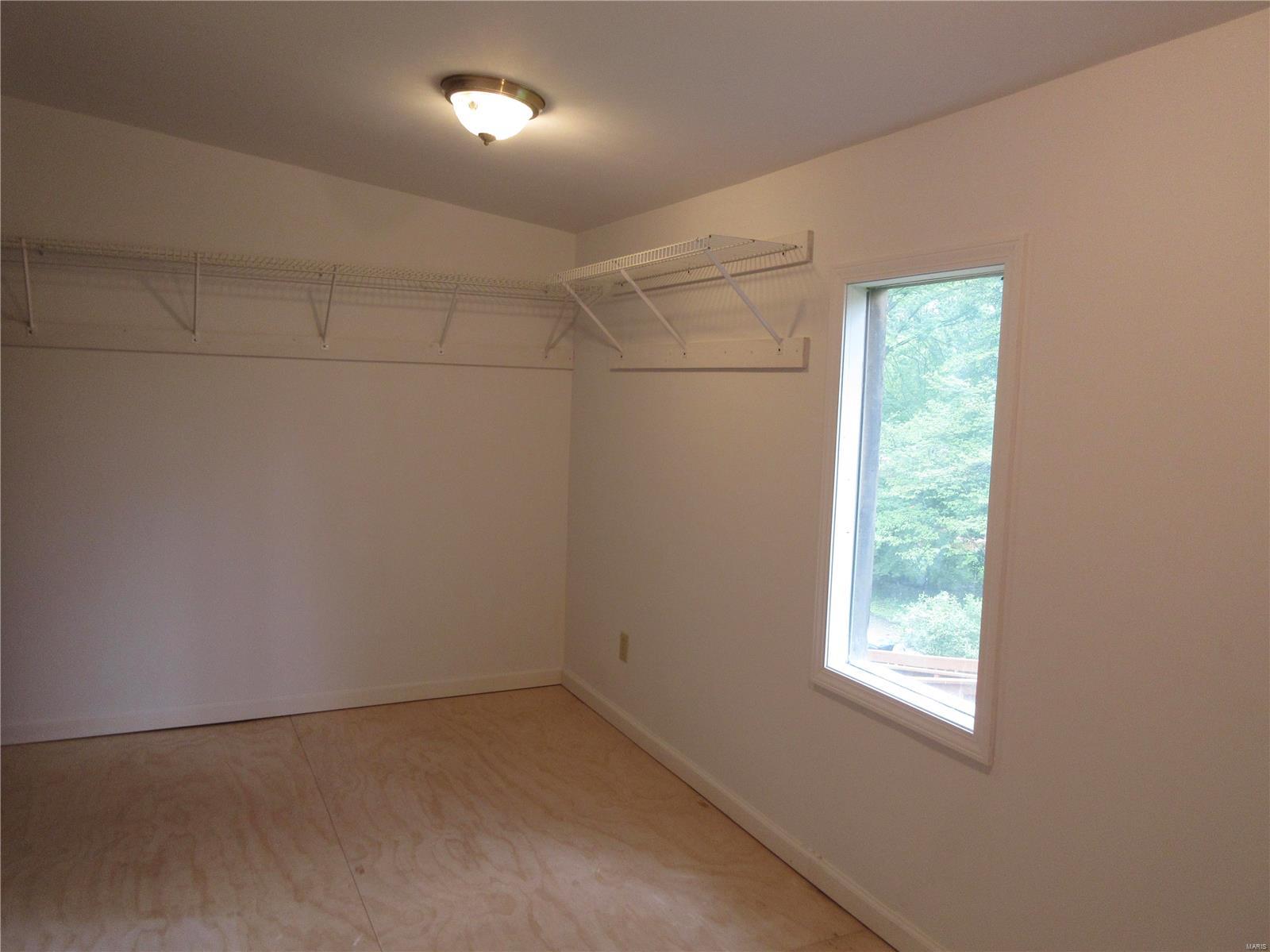 1027 Schwarz Road Edwardsville, IL 62025 - Photo 29 of 34 Gallery Image 29