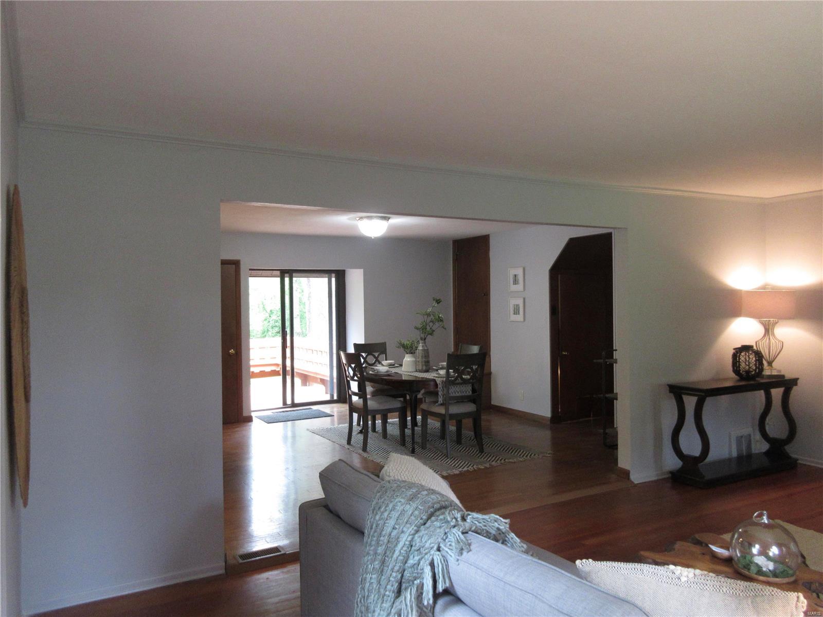 1027 Schwarz Road Edwardsville, IL 62025 - Photo 10 of 34 Gallery Image 10