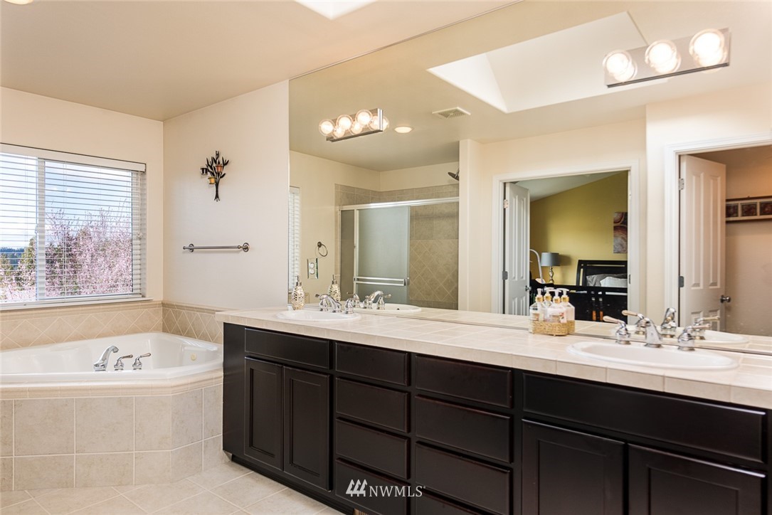 24020 45th Avenue Southeast Bothell, WA 98021 - Photo 8 of 21