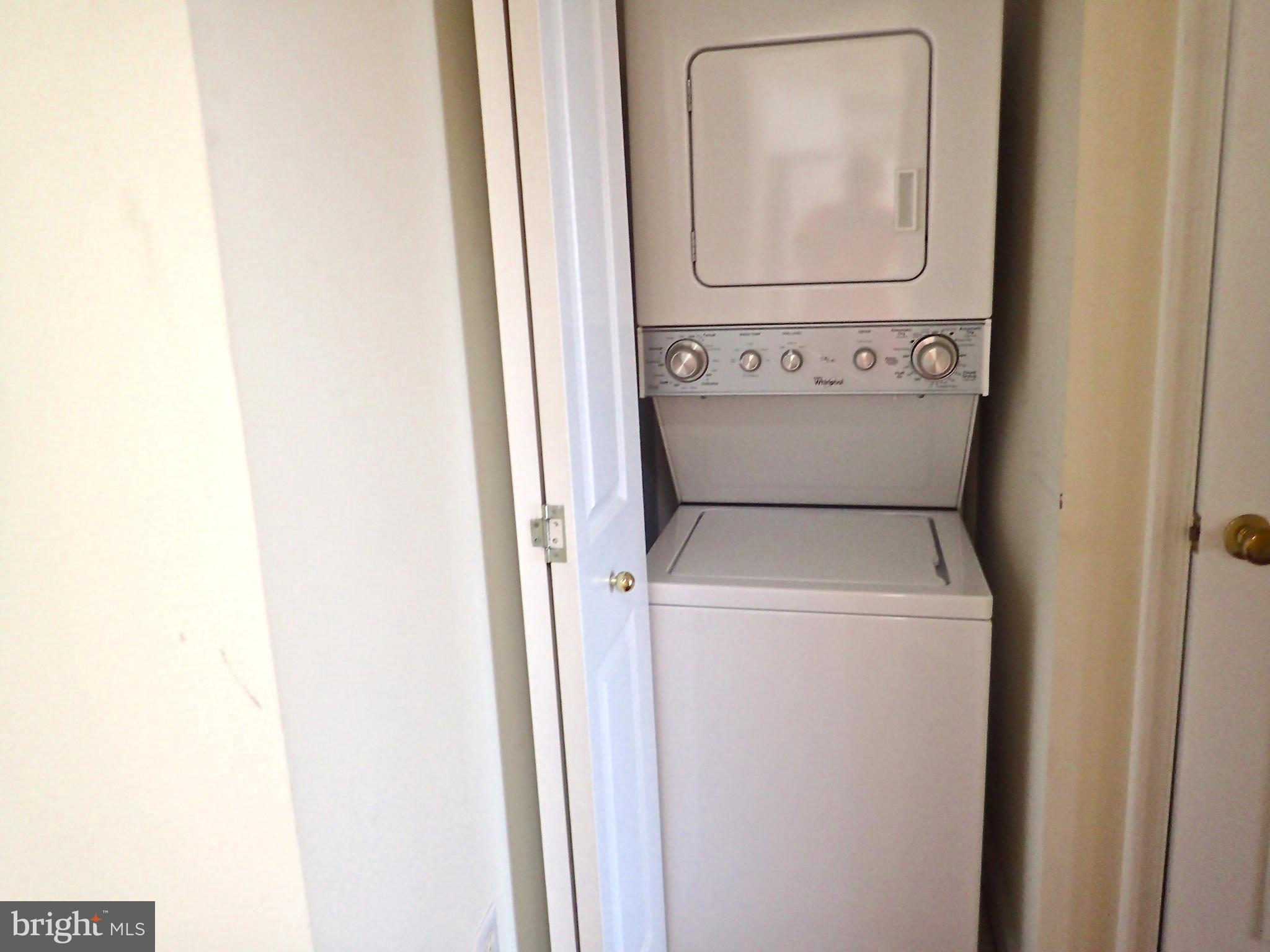 601 Pennsylvania Avenue Northwest, Unit 609 Washington, DC 20004 - Photo 17 of 33 Washer/ Dryer in unit