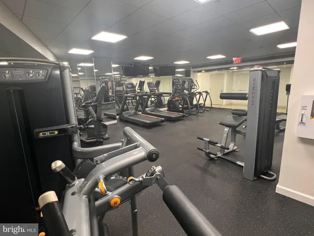 $2,300 | 601 Pennsylvania Avenue Northwest, Unit 609, Washington, DC 20004