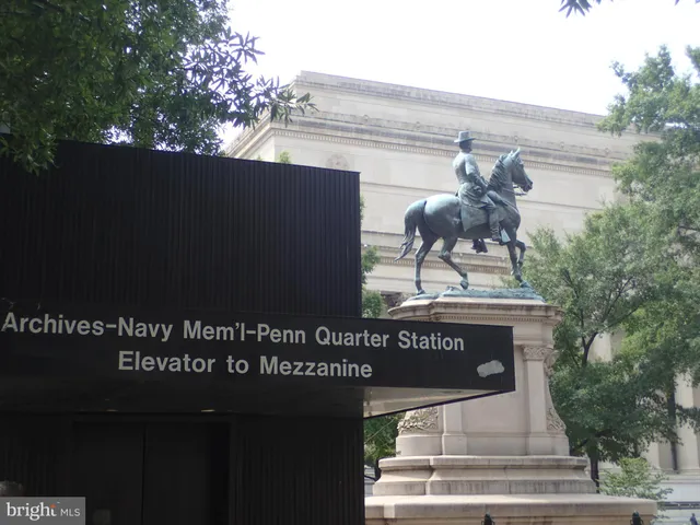 $2,300 | 601 Pennsylvania Avenue Northwest, Unit 609, Washington, DC 20004