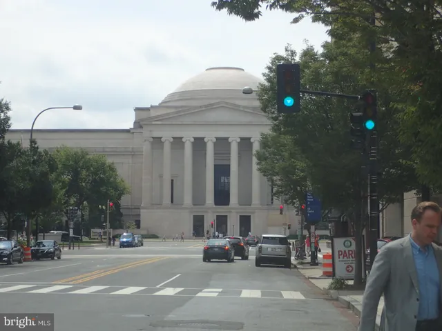 $2,300 | 601 Pennsylvania Avenue Northwest, Unit 609, Washington, DC 20004