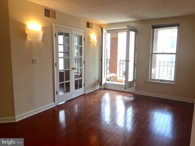 $2,300 | 601 Pennsylvania Avenue Northwest, Unit 609, Washington, DC 20004