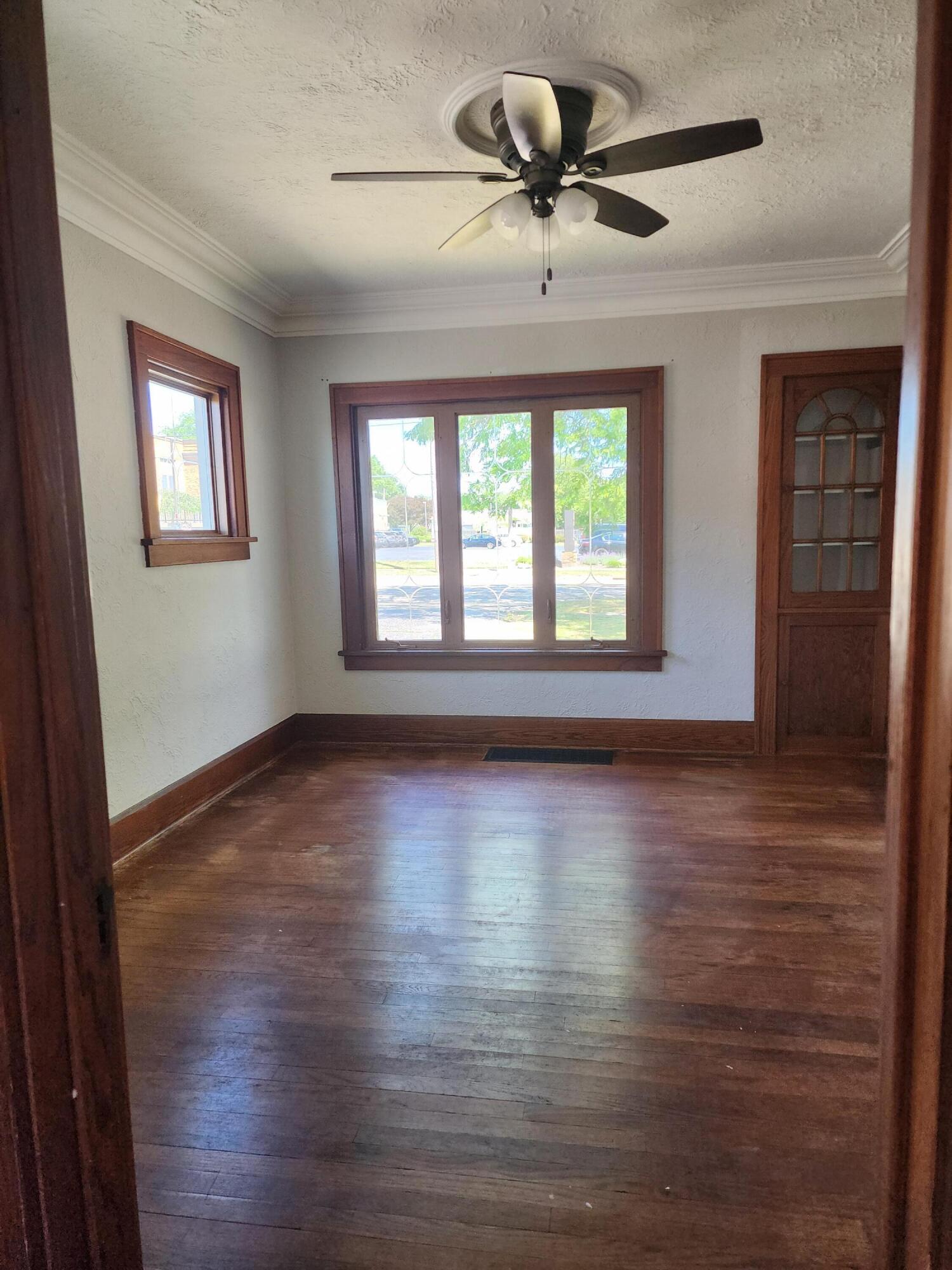 1604 Main Street Union Grove, WI 53182 - Photo 10 of 56 1000053689