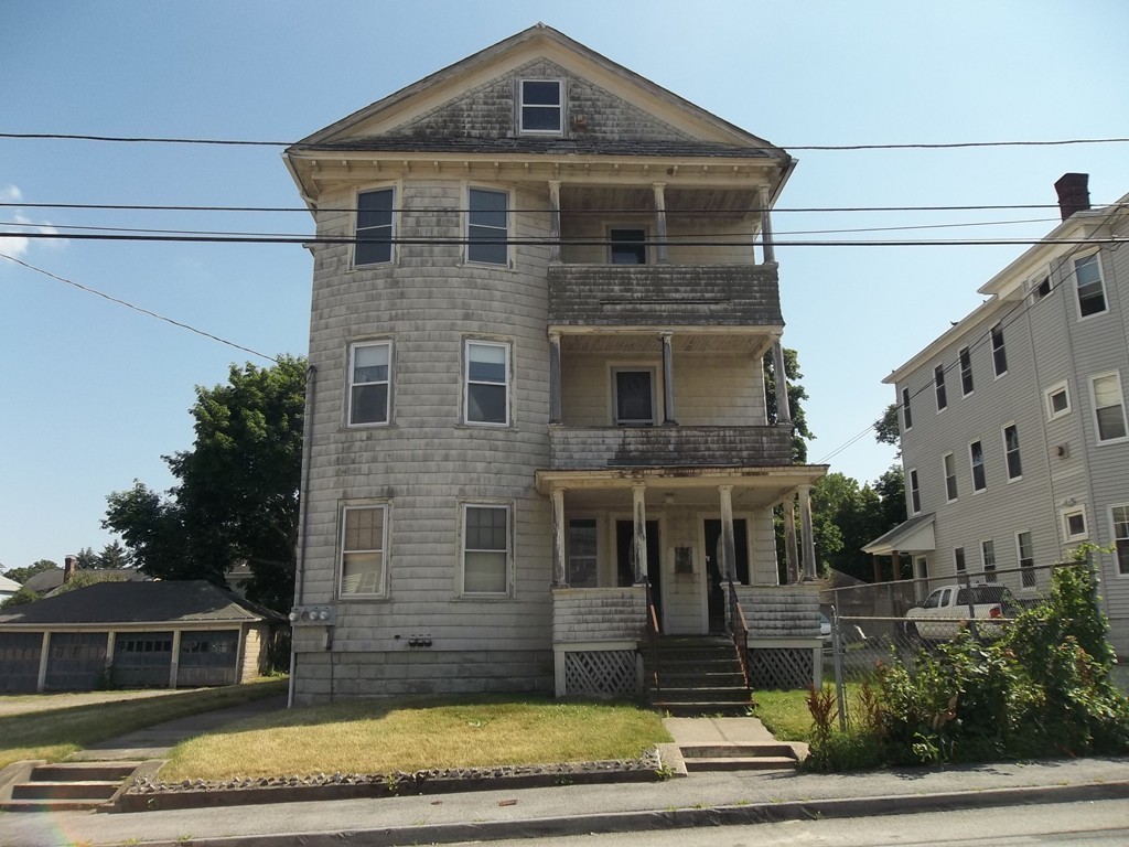 13-15 Ekman Street Worcester, MA 01607 - Photo 1 of 18 Gallery Image 1