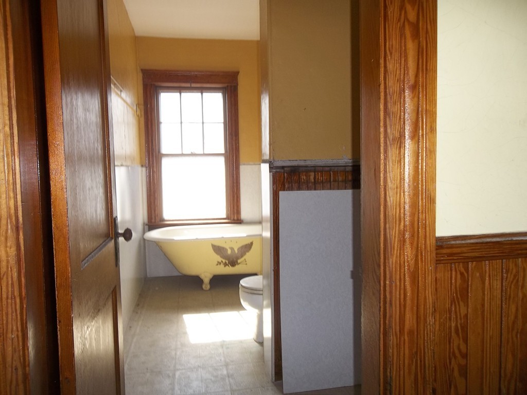 13-15 Ekman Street Worcester, MA 01607 - Photo 11 of 18 Gallery Image 11