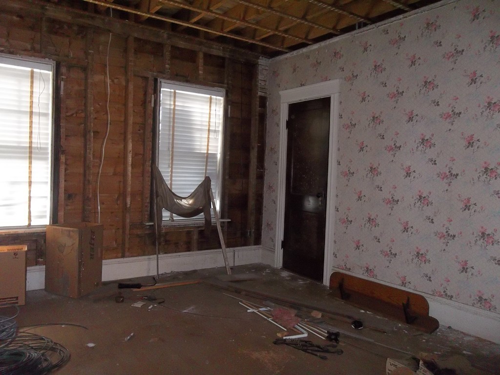 13-15 Ekman Street Worcester, MA 01607 - Photo 6 of 18 Gallery Image 6