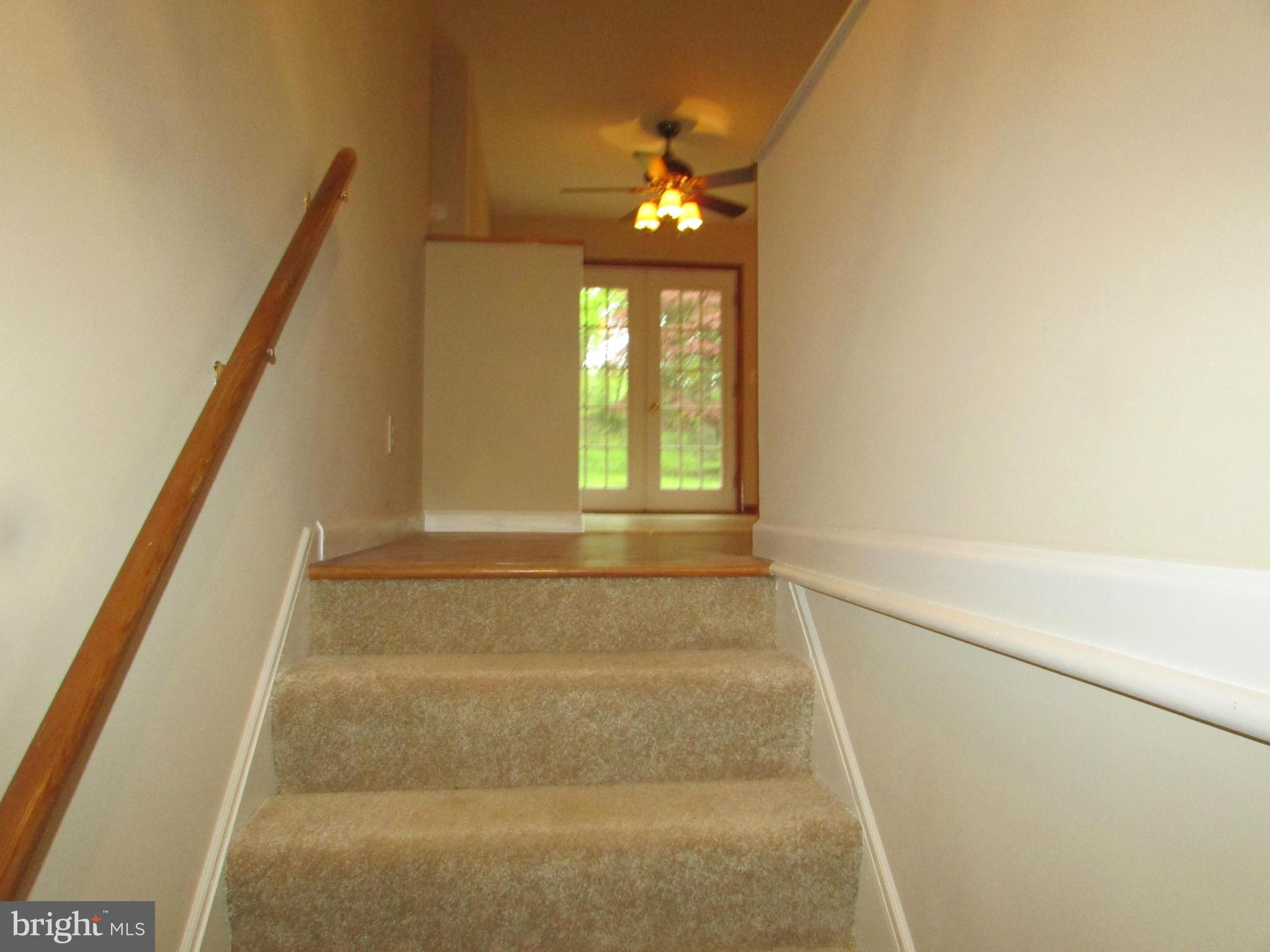 762 Old Manchester Road Westminster, MD 21157 - Photo 7 of 24 Foyer to hall and main level